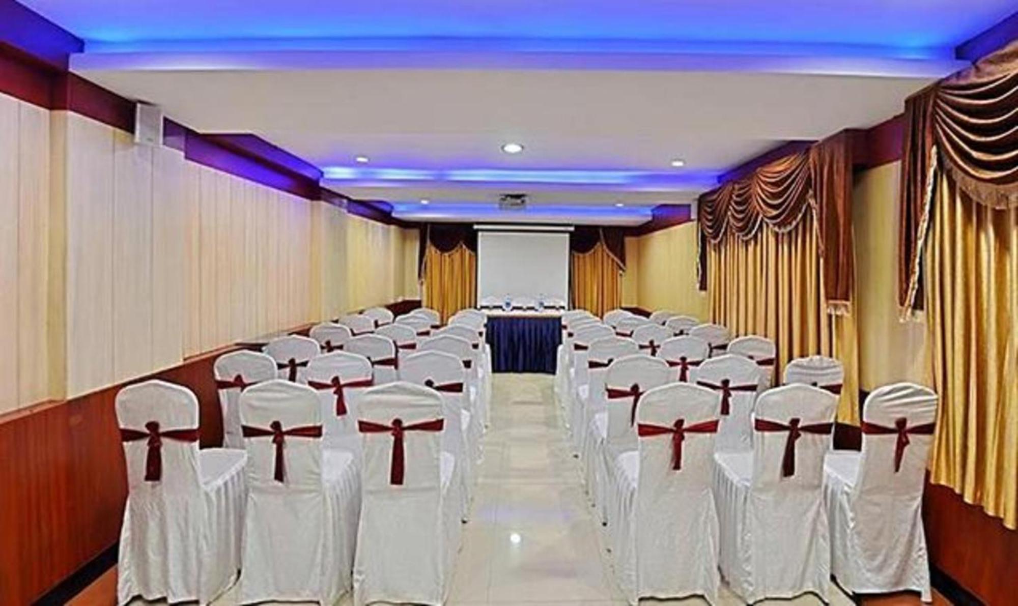 Ponmariresidency Hotel Ooty Exterior photo