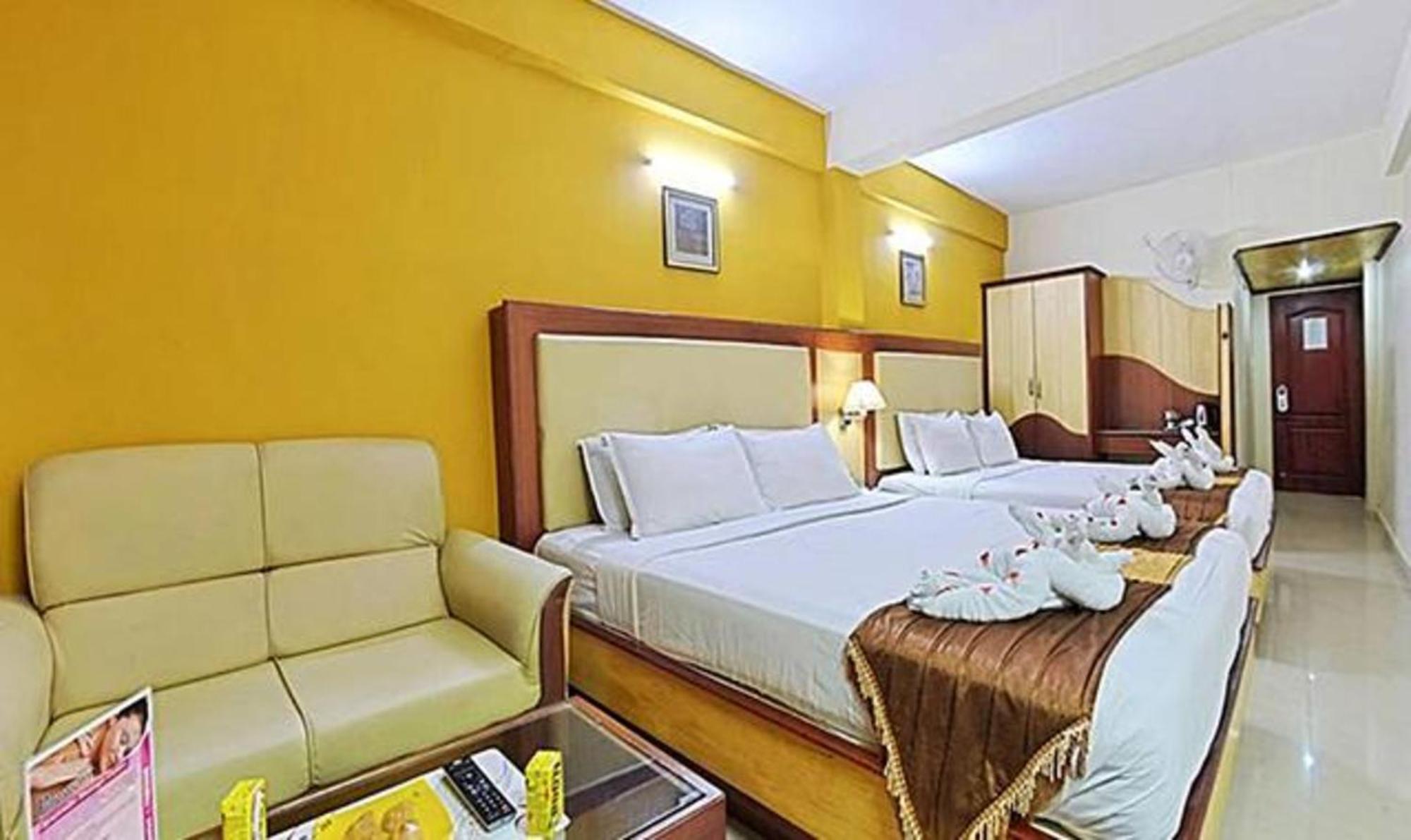 Ponmariresidency Hotel Ooty Exterior photo