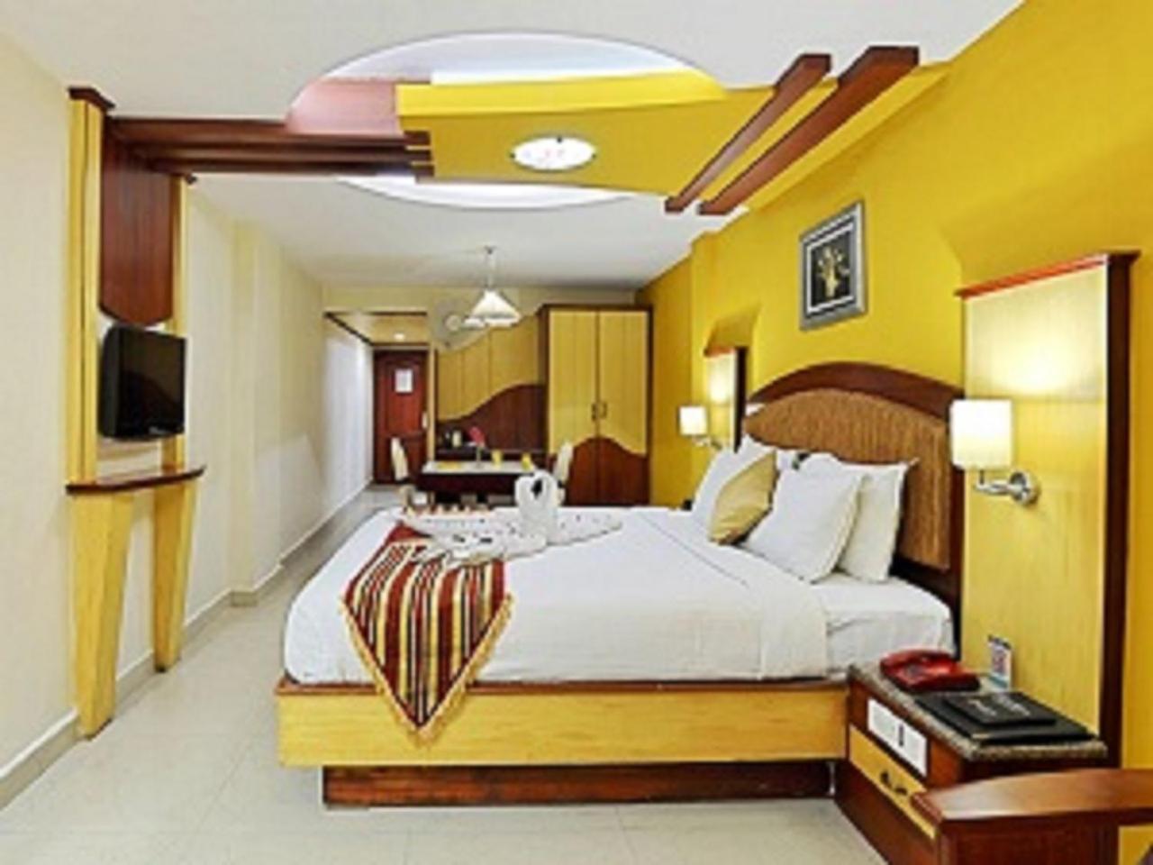 Ponmariresidency Hotel Ooty Exterior photo
