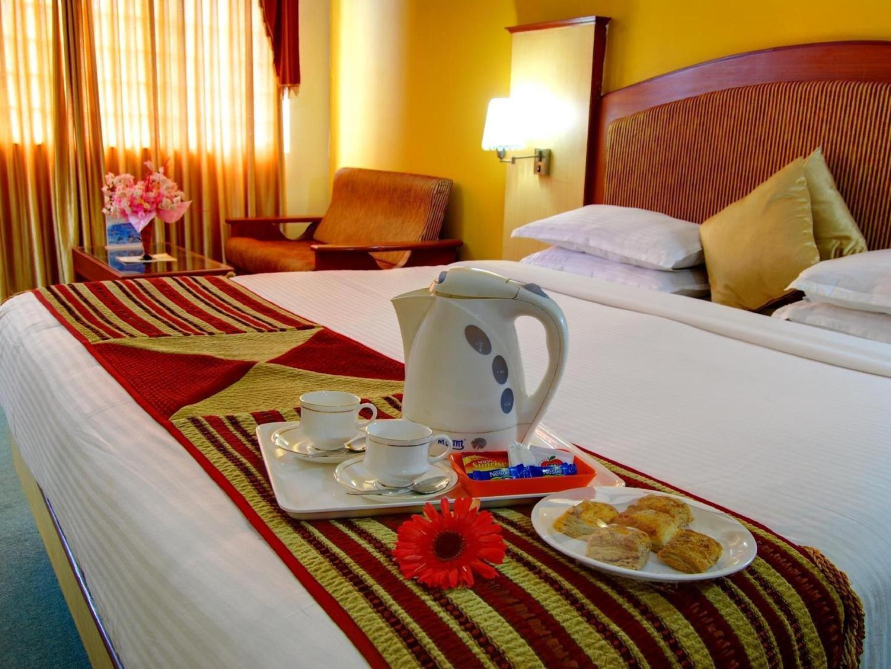 Ponmariresidency Hotel Ooty Exterior photo