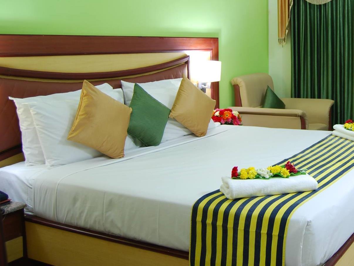 Ponmariresidency Hotel Ooty Exterior photo