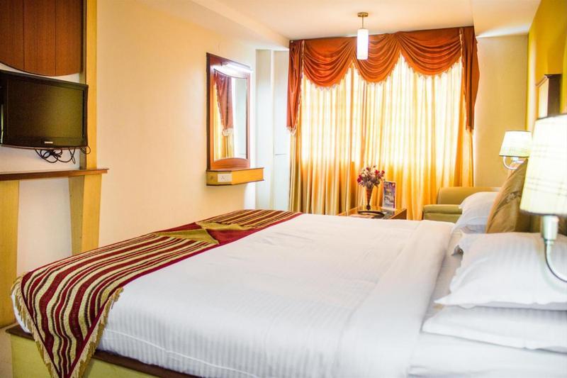 Ponmariresidency Hotel Ooty Exterior photo