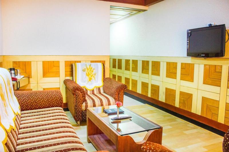 Ponmariresidency Hotel Ooty Exterior photo
