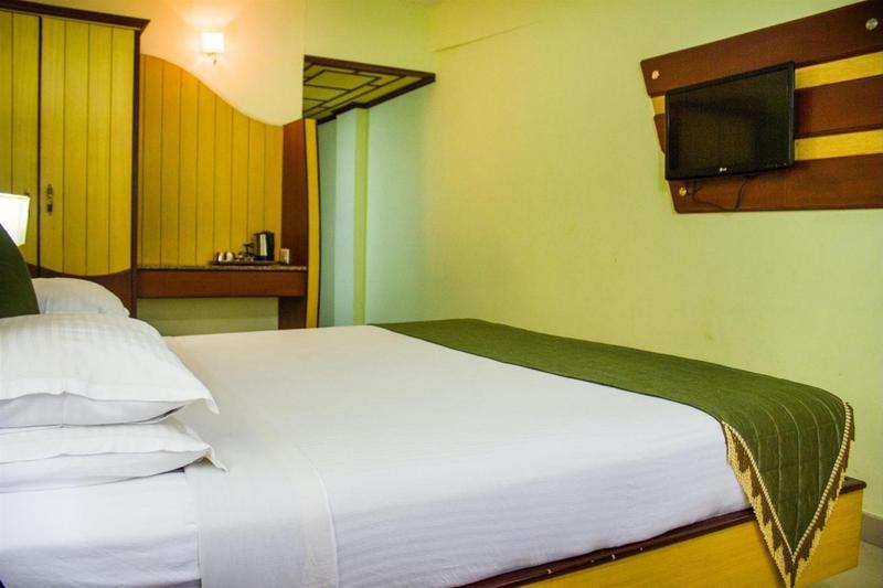 Ponmariresidency Hotel Ooty Exterior photo