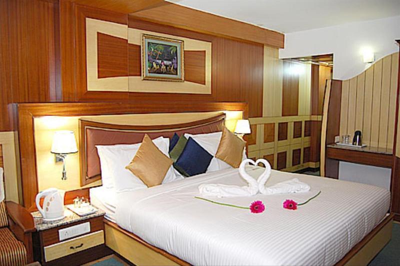 Ponmariresidency Hotel Ooty Exterior photo