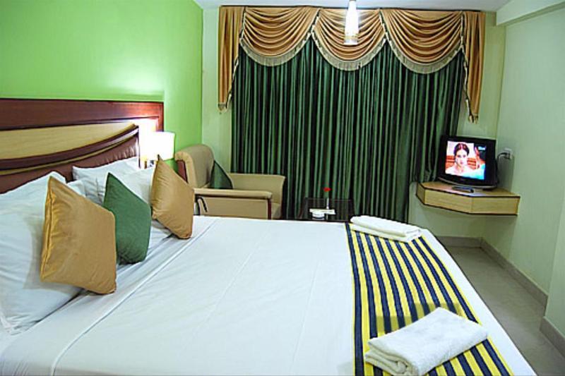 Ponmariresidency Hotel Ooty Exterior photo